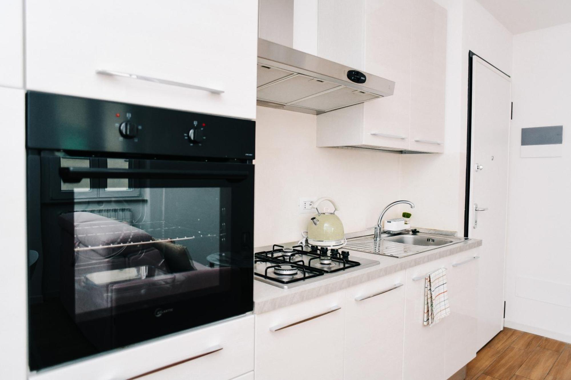 Lora Diamond Suite ,Free Parking, Self Check In,3 Como Ngoại thất bức ảnh