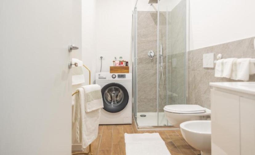 Lora Diamond Suite ,Free Parking, Self Check In,3 Como Ngoại thất bức ảnh